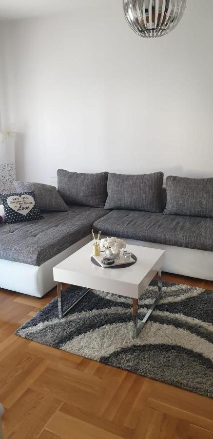 Apartman Aura Загреб Екстериор снимка